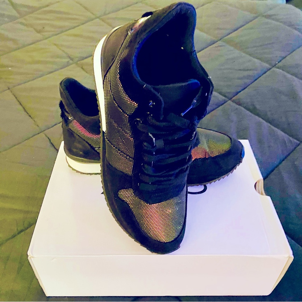 Women’s Aldo Sneakers Black size 9